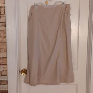 Butter-Soft Scrub Skirt Tan Color Xlarge
